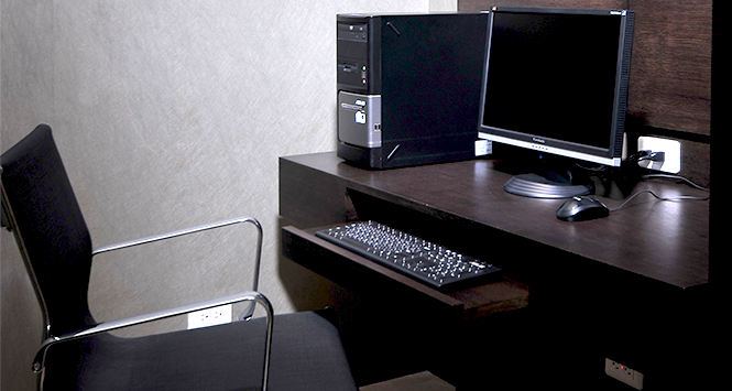 24 hour self-service business center